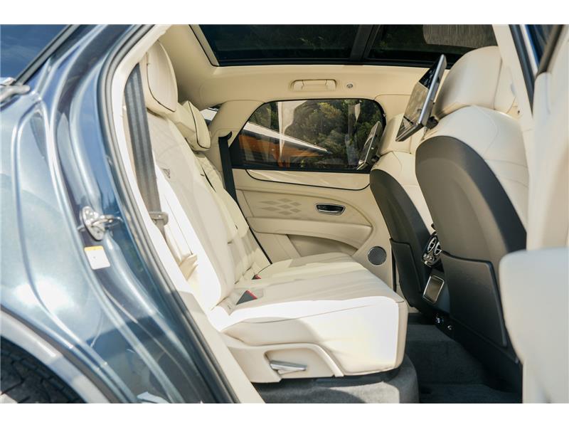 2026 Bentley Bentayga 4.0 V8 Atelier Edition