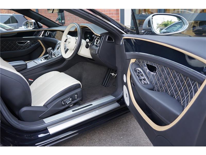 2023 Bentley Continental 4.0 V8 GTC Mulliner