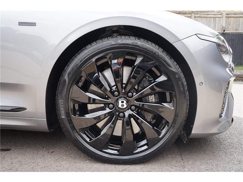 2025 Bentley Continental 4.0 V8 High-Performance GTC Black Edition