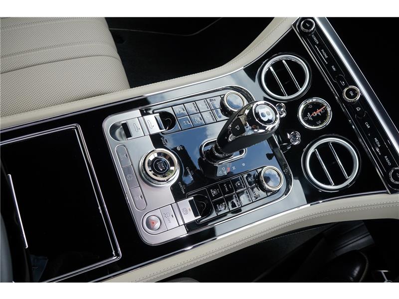 2025 Bentley Continental 4.0 V8 High-Performance GTC Black Edition