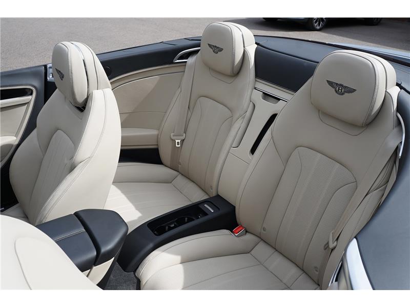 2025 Bentley Continental 4.0 V8 High-Performance GTC Black Edition