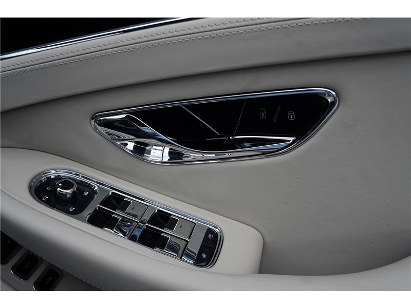 2025 Bentley Continental 4.0 V8 High-Performance GTC Black Edition