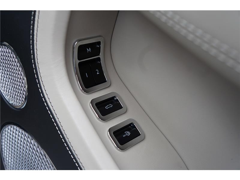 2025 Bentley Continental 4.0 V8 High-Performance GTC Black Edition