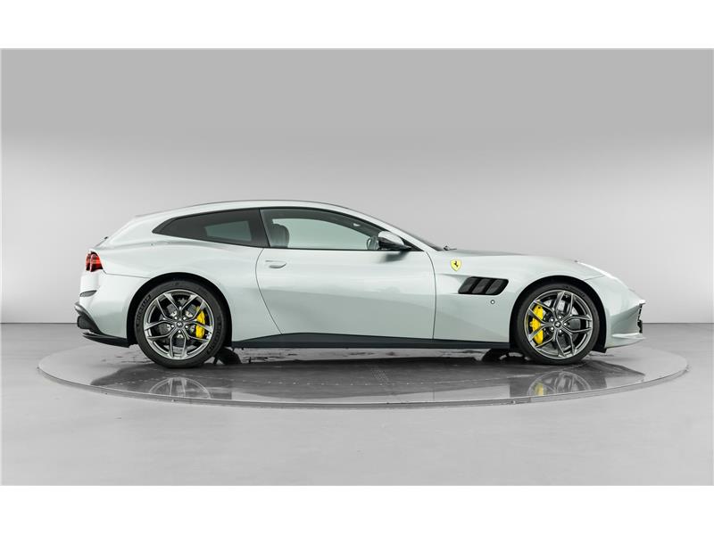 2019 Ferrari GTC4Lusso T