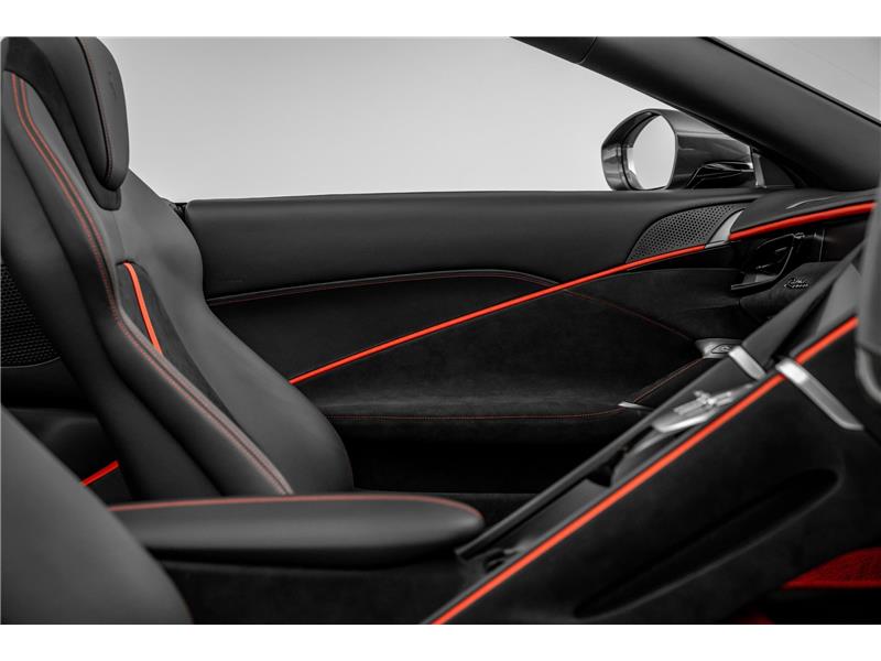 2024 Ferrari Roma Spider