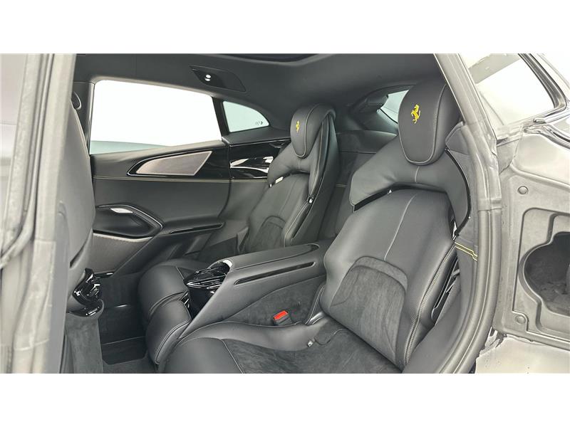 2025 Ferrari Purosangue 6.5 V12 STD