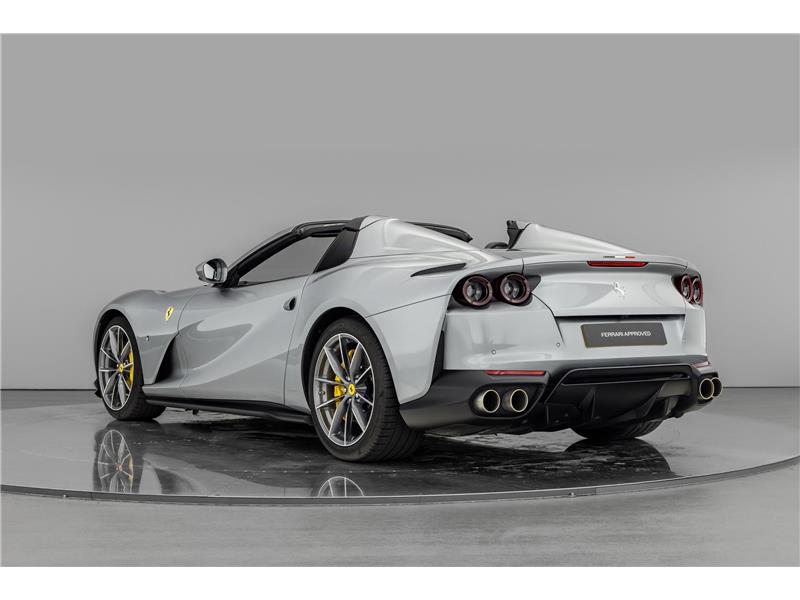 2022 Ferrari 812 GTS  