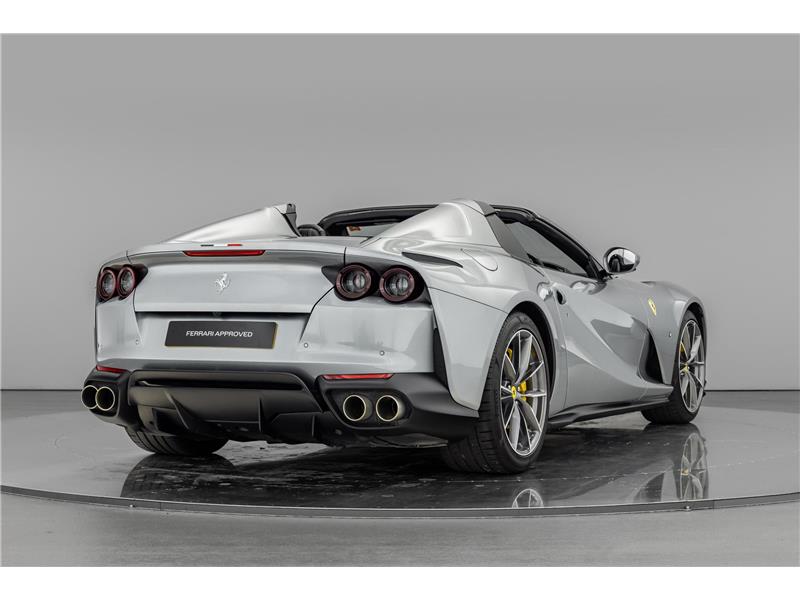 2022 Ferrari 812 GTS  