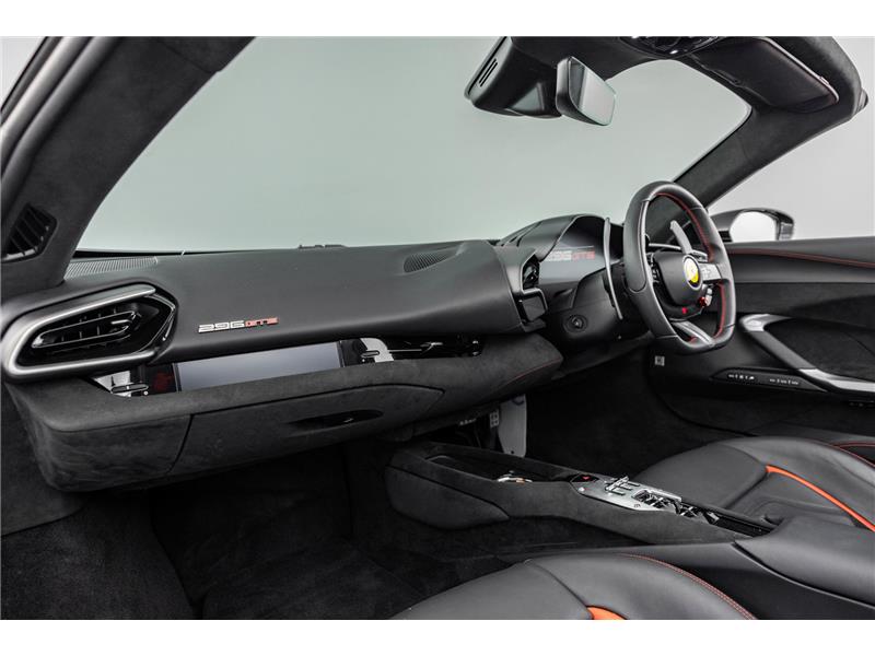 2024 Ferrari 296 GTS 3.0 T V6