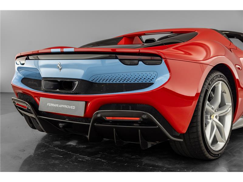 2023 Ferrari 296 GTS 3.0 T V6