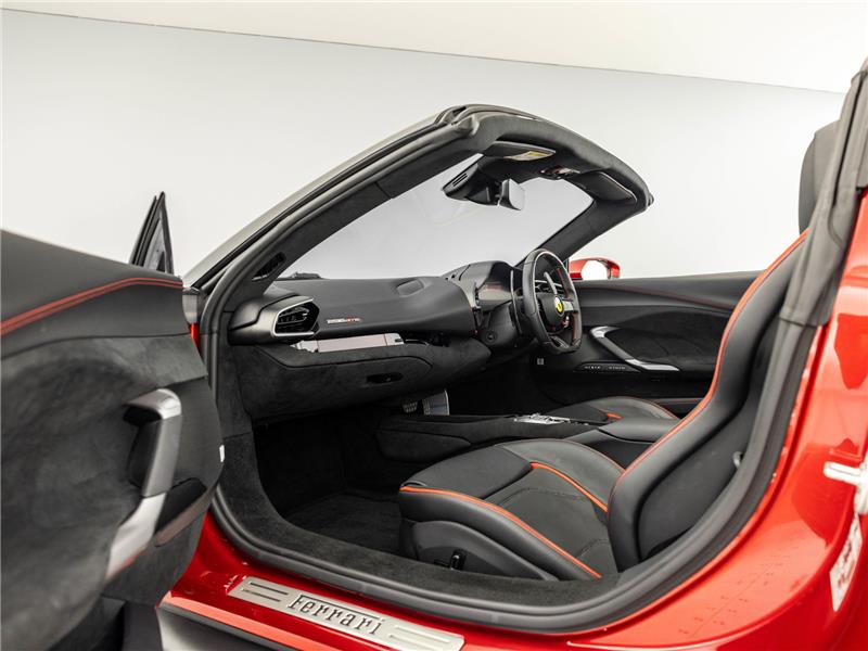 2024 Ferrari 296 GTS 3.0 T V6