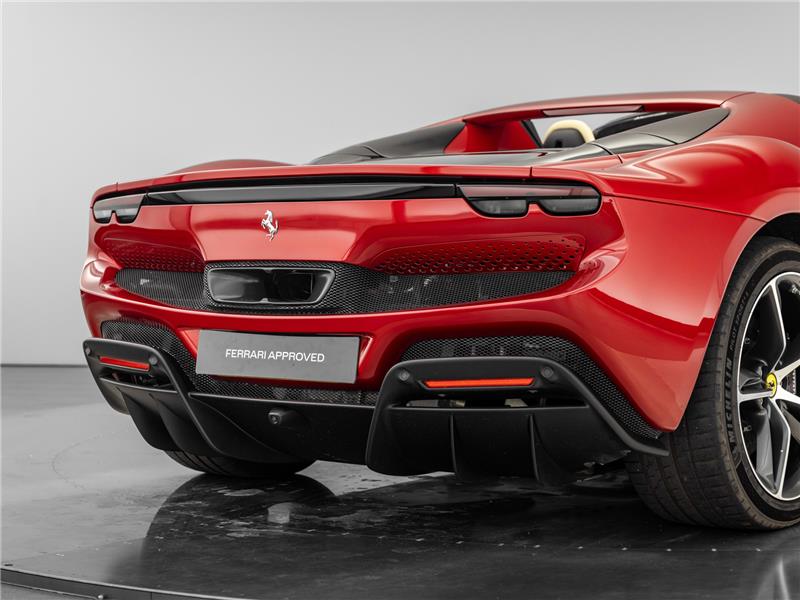 2024 Ferrari 296 GTS 3.0 T V6