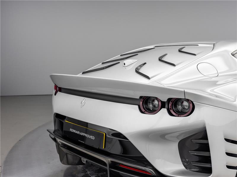 2023 Ferrari 812 Competizione 6.5 V12