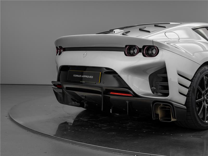 2023 Ferrari 812 Competizione 6.5 V12