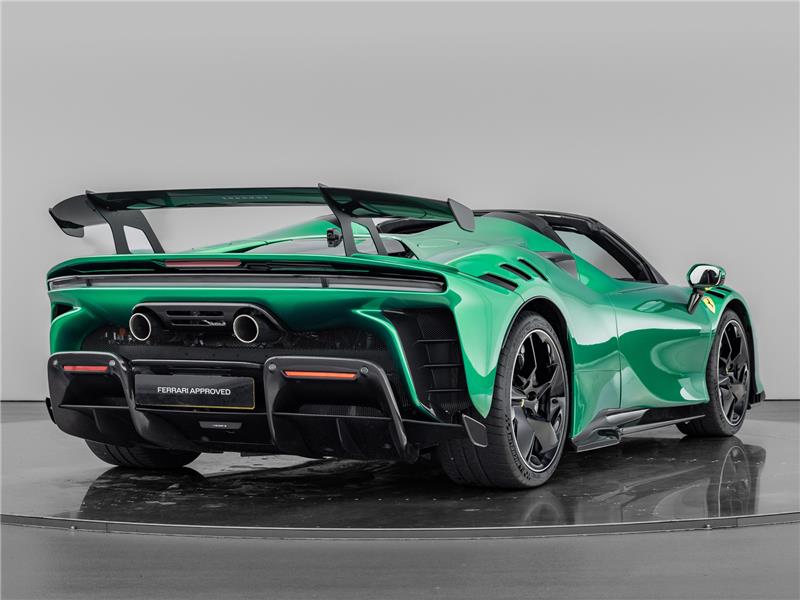 2025 Ferrari SF90 XX Spider 4.0 T V8
