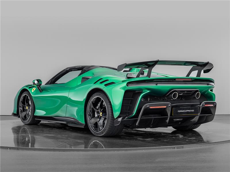 2025 Ferrari SF90 XX Spider 4.0 T V8