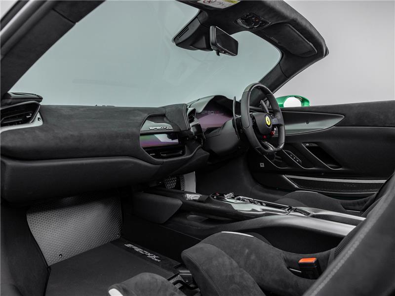 2025 Ferrari SF90 XX Spider 4.0 T V8
