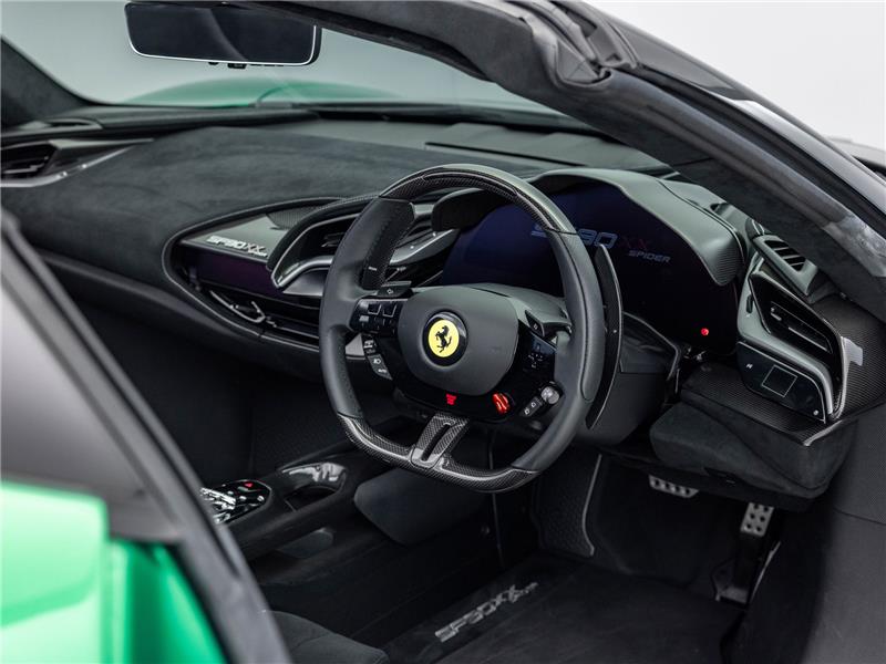 2025 Ferrari SF90 XX Spider 4.0 T V8