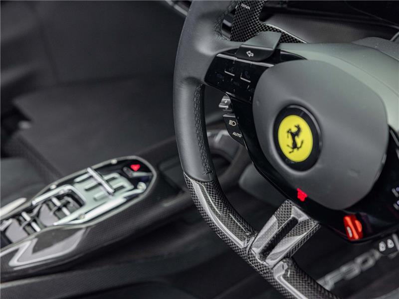 2025 Ferrari SF90 XX Spider 4.0 T V8