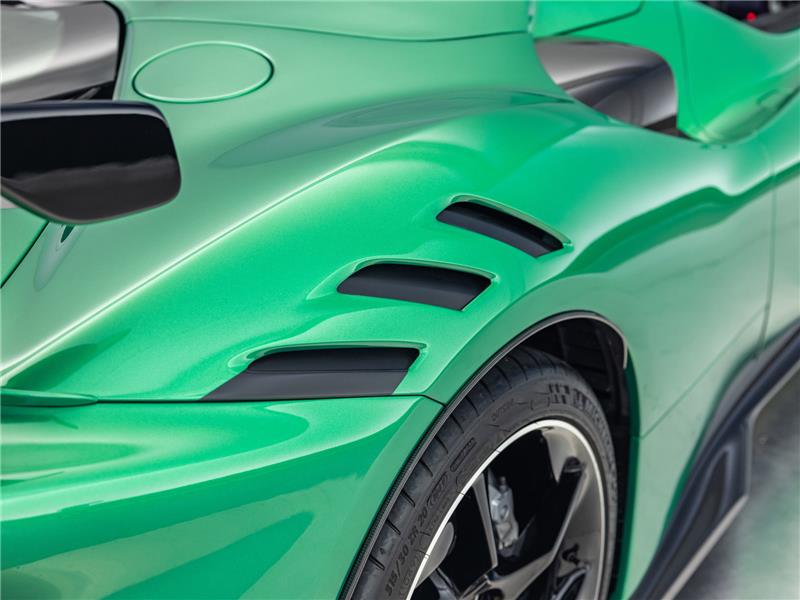 2025 Ferrari SF90 XX Spider 4.0 T V8