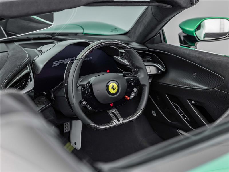 2025 Ferrari SF90 XX Spider 4.0 T V8