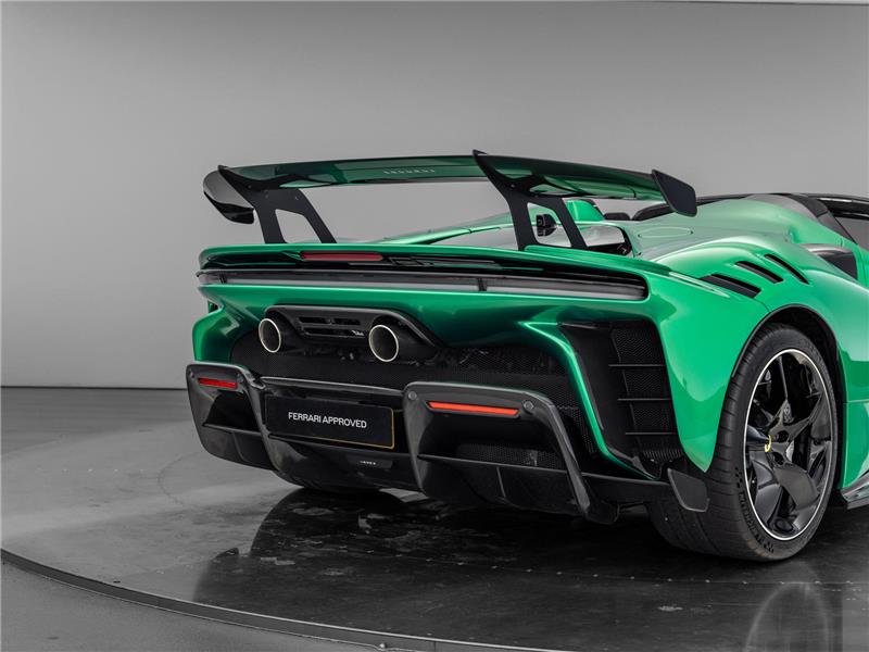 2025 Ferrari SF90 XX Spider 4.0 T V8