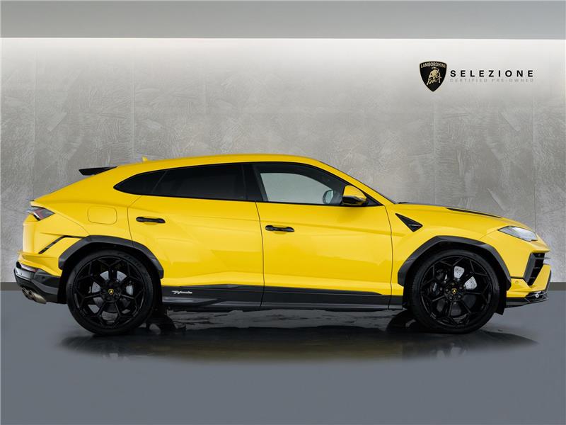2024 Lamborghini URUS PERFORMANTE