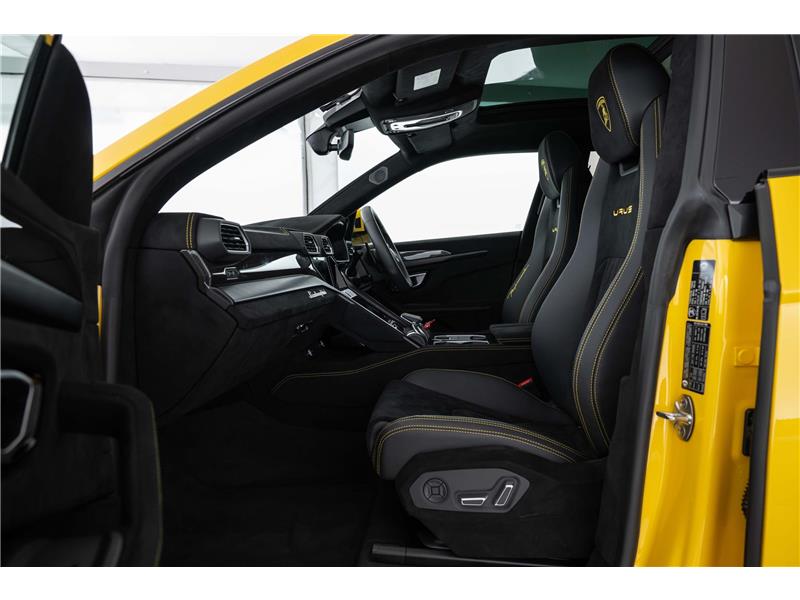 2024 Lamborghini URUS PERFORMANTE