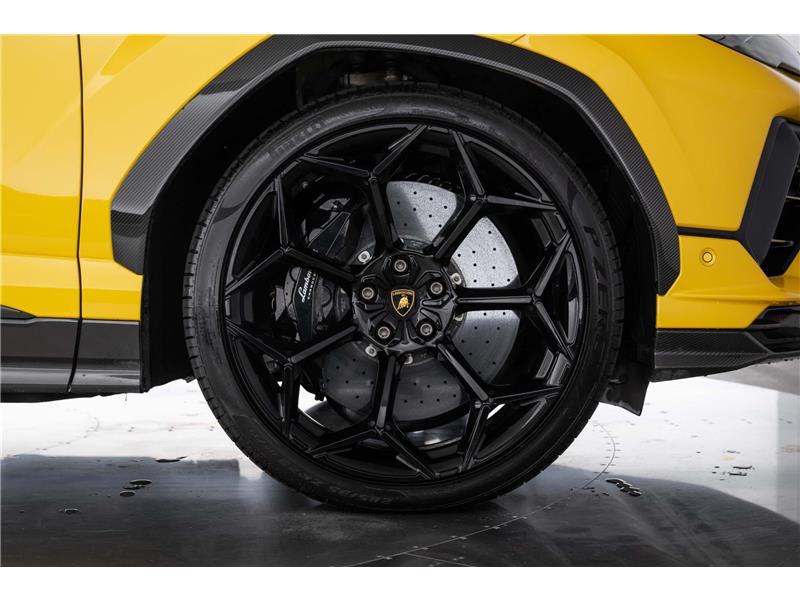 2024 Lamborghini URUS PERFORMANTE