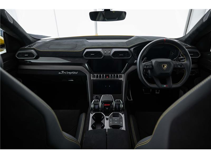 2024 Lamborghini URUS PERFORMANTE