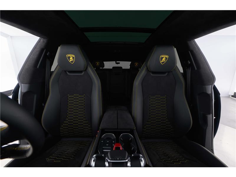 2023 Lamborghini URUS S