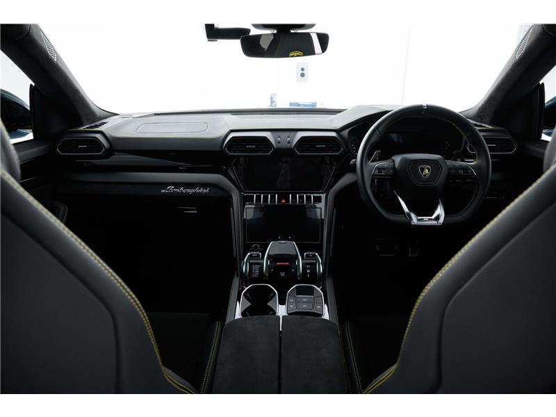 2023 Lamborghini URUS S