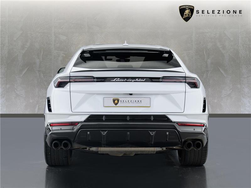 2024 Lamborghini Urus Performante