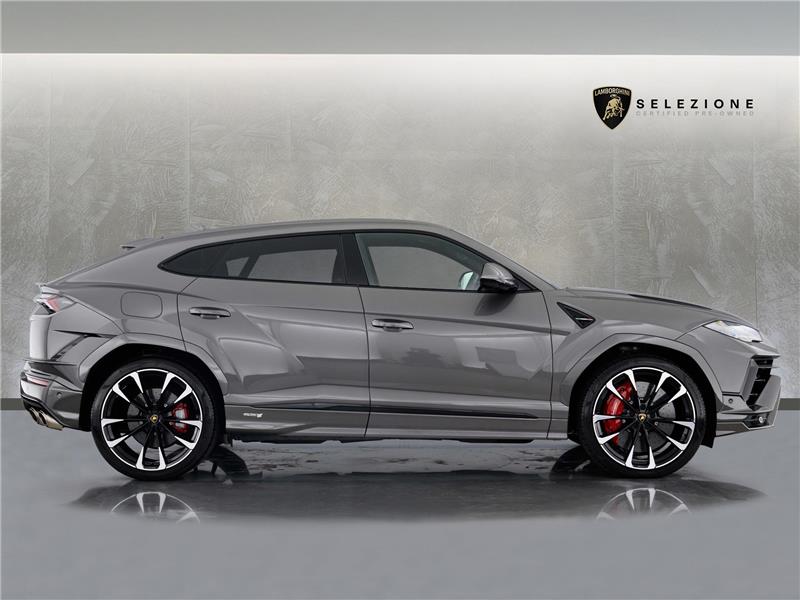 2023 Lamborghini Urus S