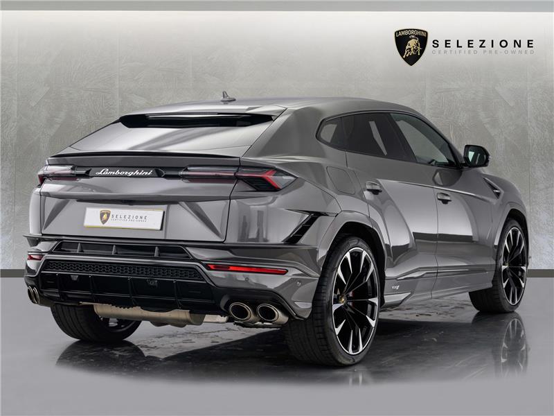 2023 Lamborghini Urus S
