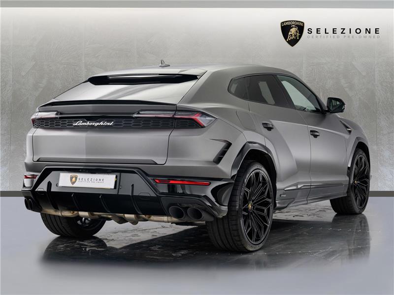 2025 Lamborghini Urus SE