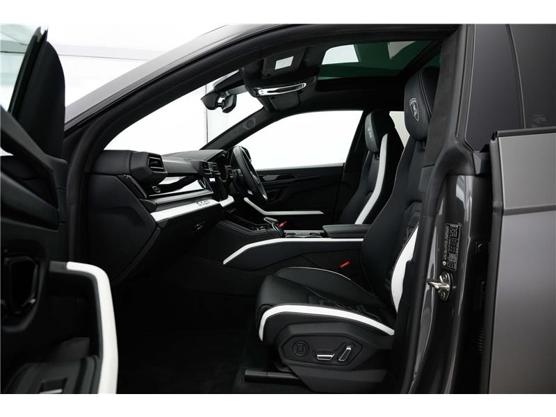 2025 Lamborghini Urus SE