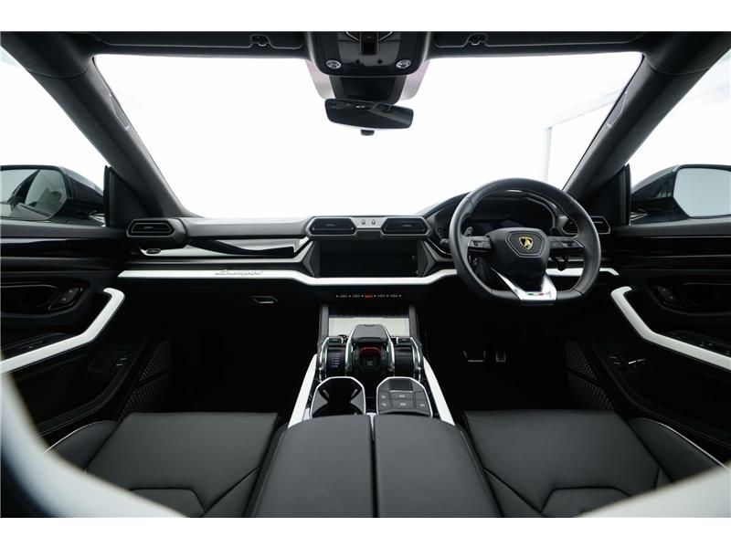 2025 Lamborghini Urus SE