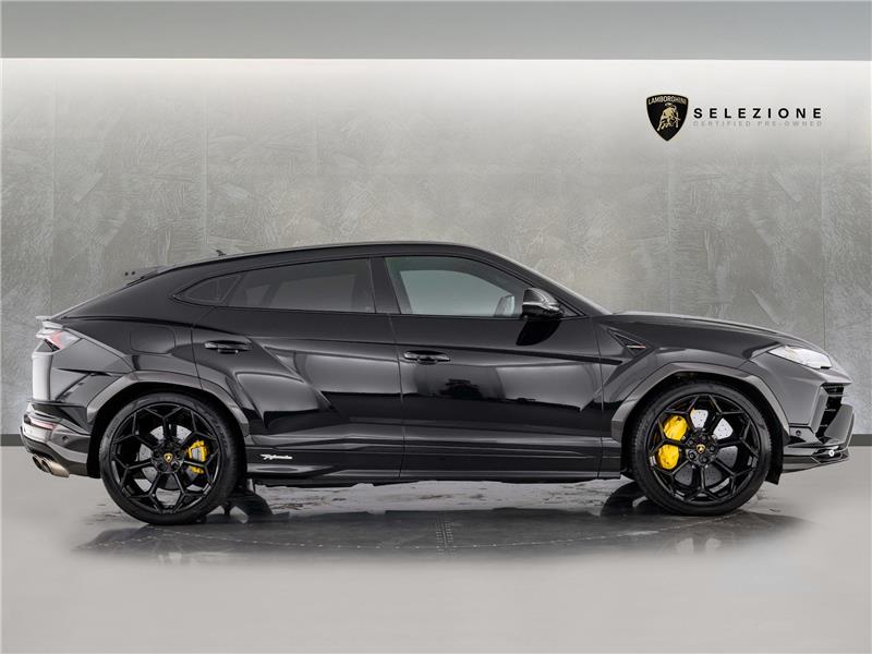 2025 Lamborghini Urus Performante