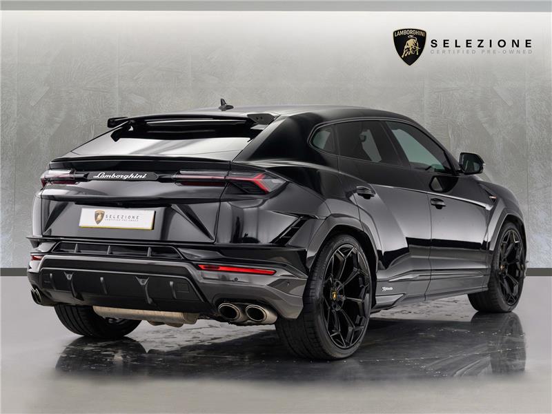 2025 Lamborghini Urus Performante