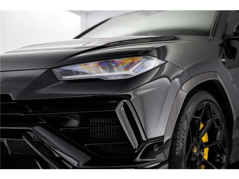 2025 Lamborghini Urus Performante