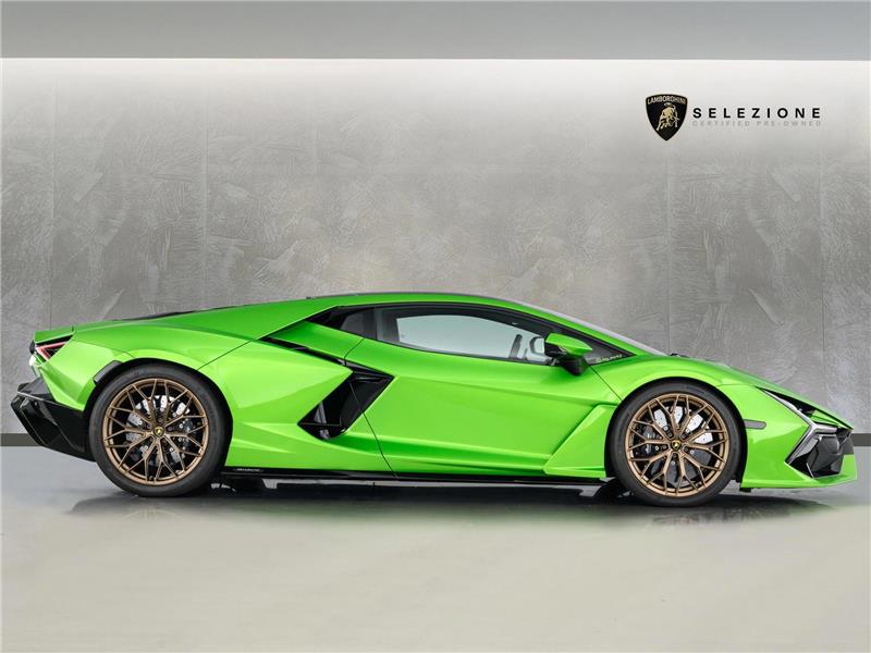 2024 Lamborghini Revuelto V12 Hybrid