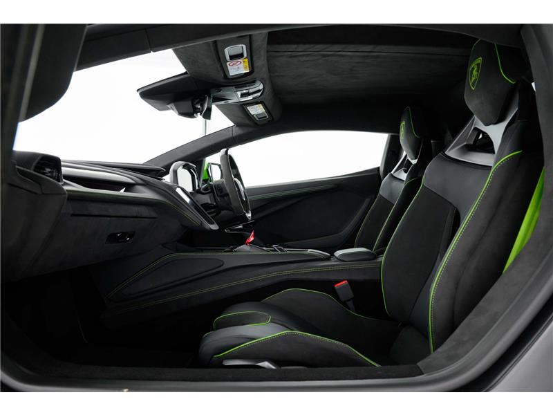 2024 Lamborghini Revuelto V12 Hybrid