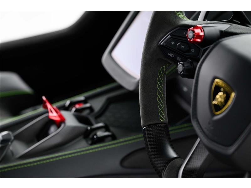 2024 Lamborghini Revuelto V12 Hybrid