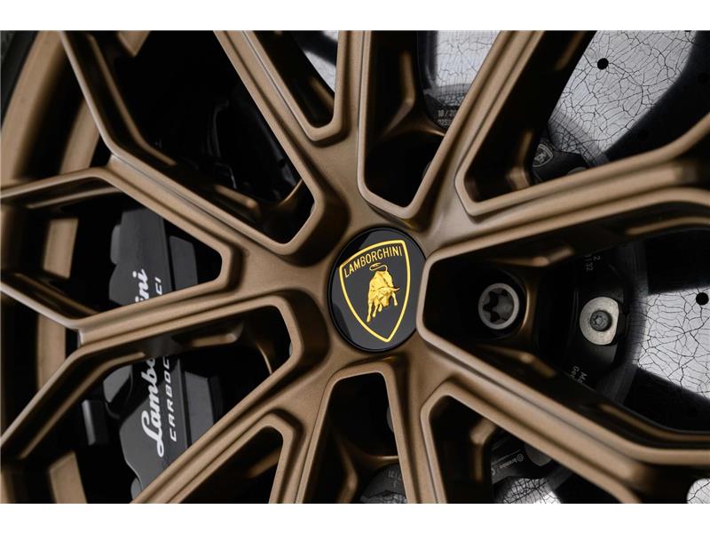2024 Lamborghini Revuelto V12 Hybrid