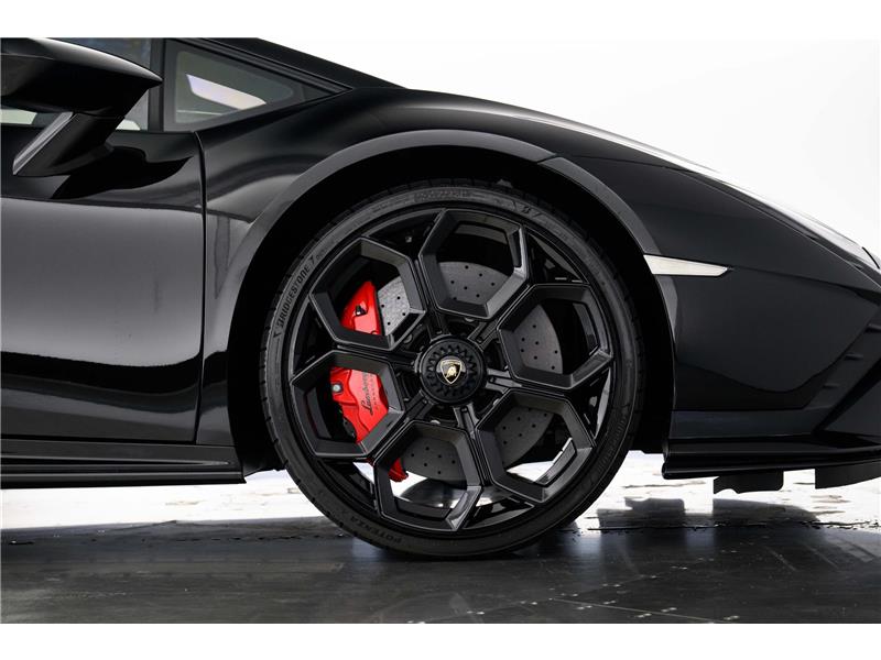 2023 Lamborghini Huracan Tecnica