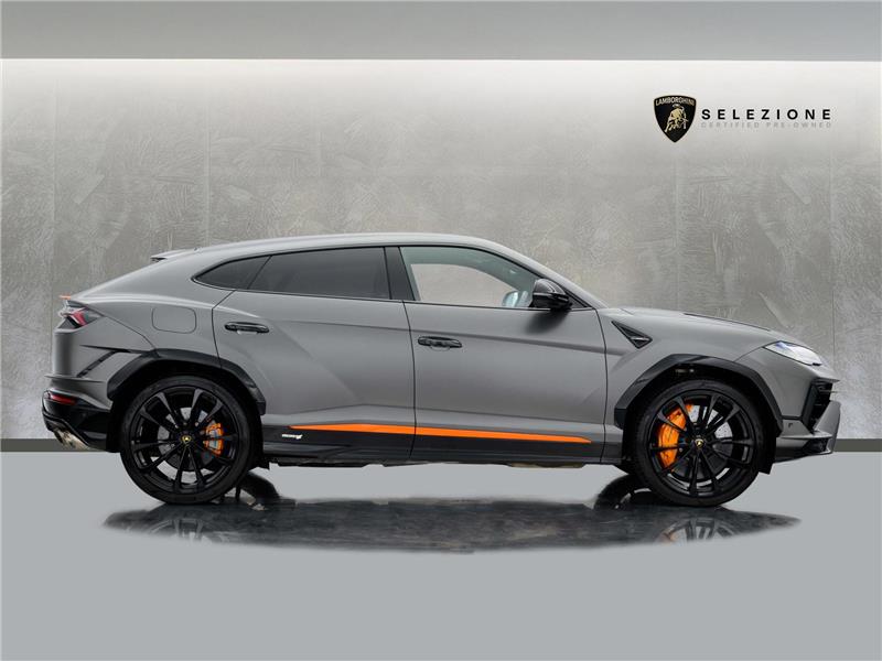 2023 Lamborghini Urus S