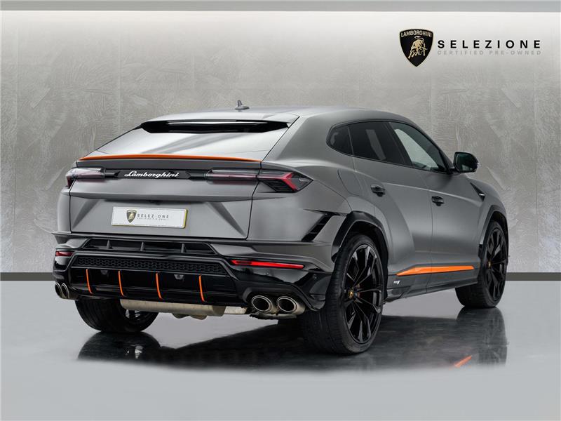 2023 Lamborghini Urus S