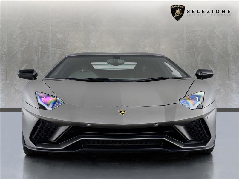 2017 Lamborghini Aventador 6.5 V12 LP 740-4 S STD