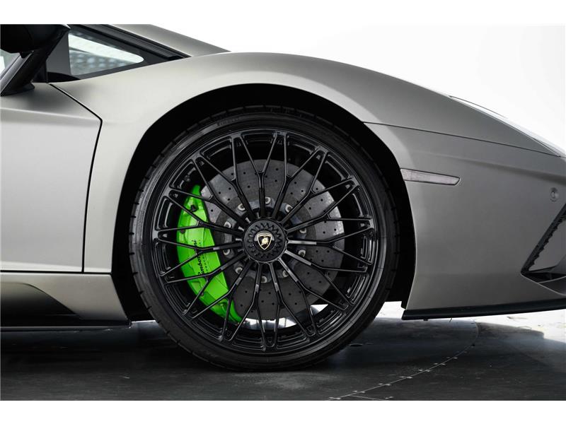2017 Lamborghini Aventador 6.5 V12 LP 740-4 S STD